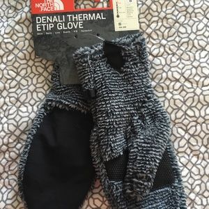The North Face Mittens